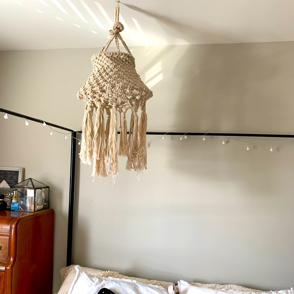 Boho macrame ceiling hanging - Picture 1 of 3